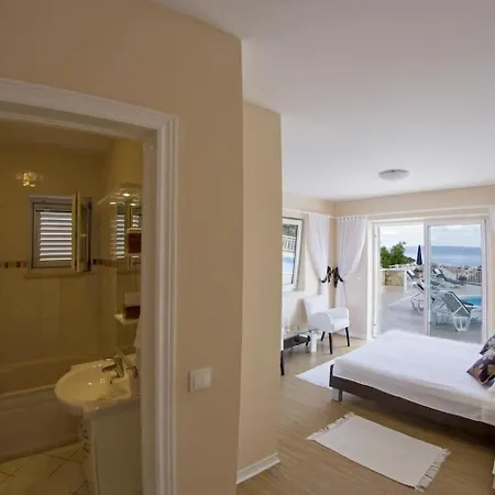 House Jure بيت للعطل *