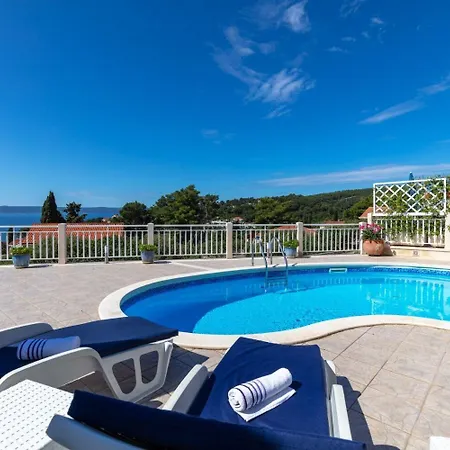 House Jure * سومارتين