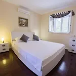 펜션 House Jure 수마르틴